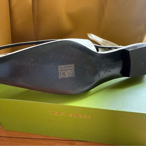 Tory Burch Cloud White Patent Slingback Flats with sculptural metal teardrop - Picture 3 of 5